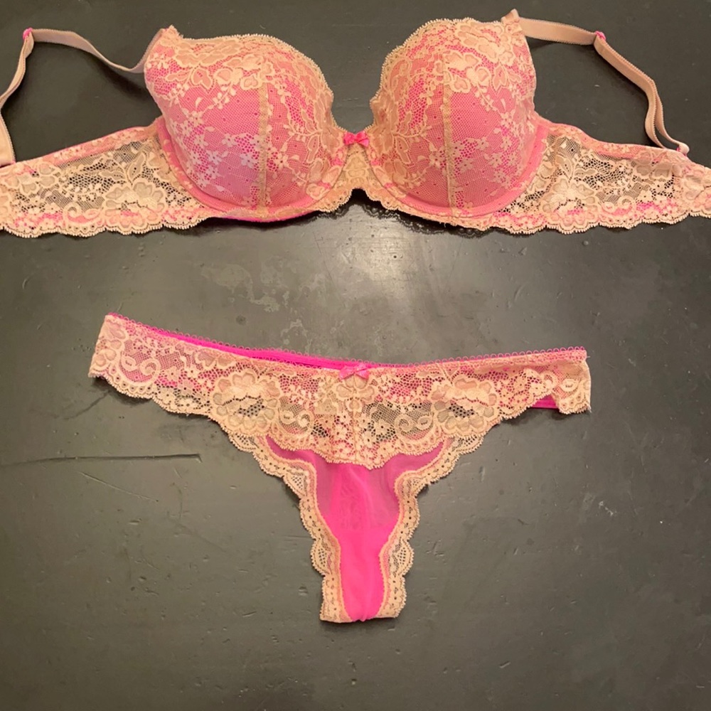 COPY - Victoria Secret bra and thong set